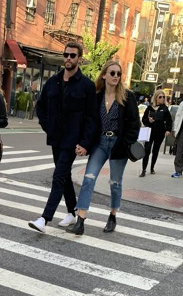 Liam Hemsworth, Maddison Brown Liam Hemsworth, Maddison Brown